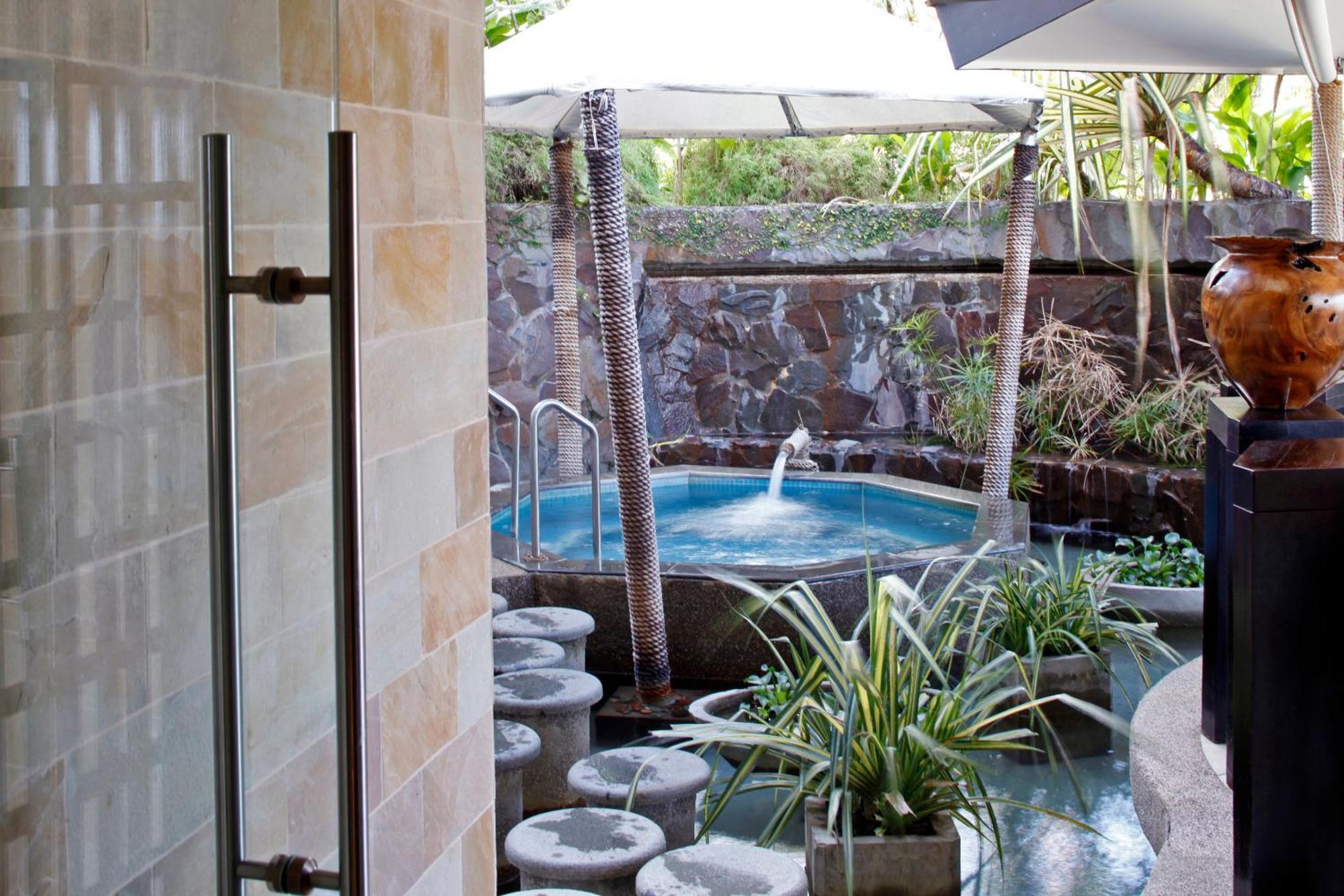 מלון קורולבו The Warwick Fiji מראה חיצוני תמונה A private onsen in Hawaii