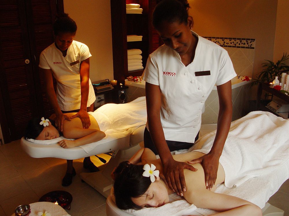 מלון קורולבו The Warwick Fiji מראה חיצוני תמונה Massage in Mauritius